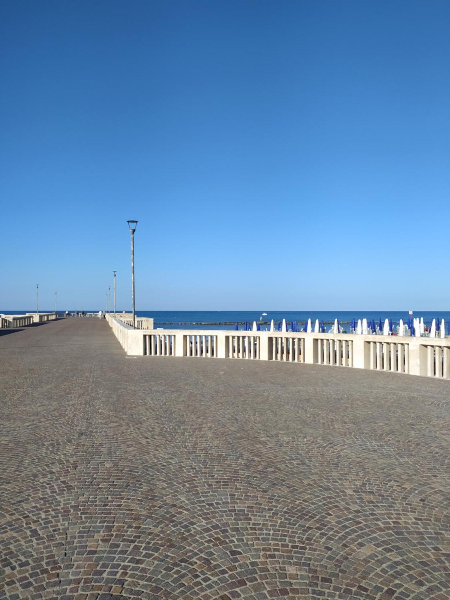 Appartement Attico Con Terrazza In Via Dei Traghetti à Ostie Extérieur photo